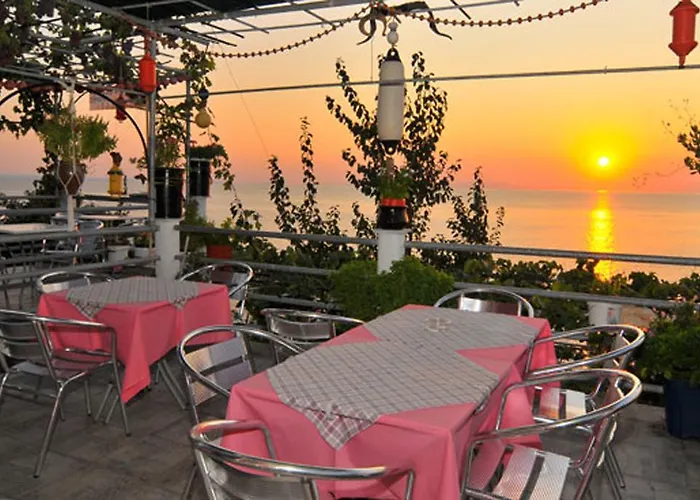 Sunset Skála Marión